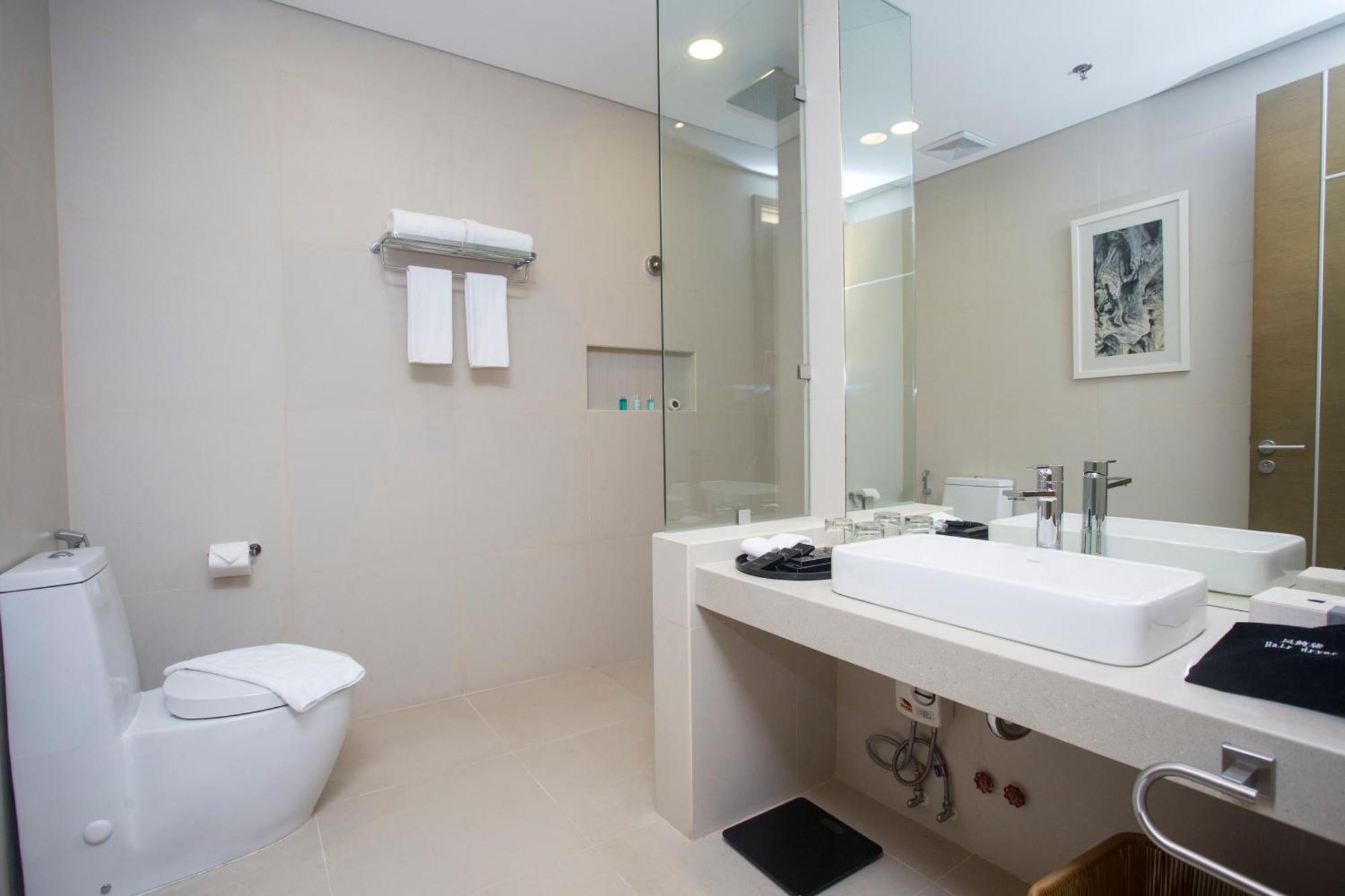 Aqua Boracay Hotel Balabag  Quarto foto Bathroom