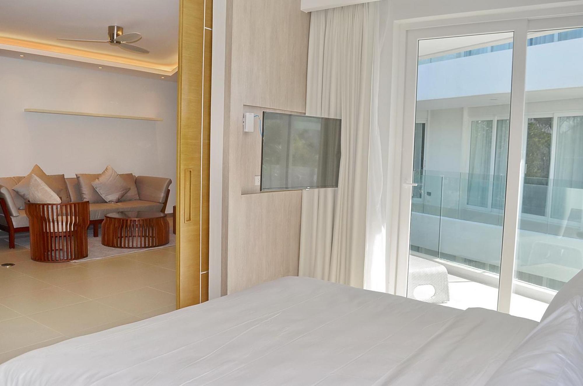 Aqua Boracay Hotel Balabag  Quarto foto A bedroom at the hotel